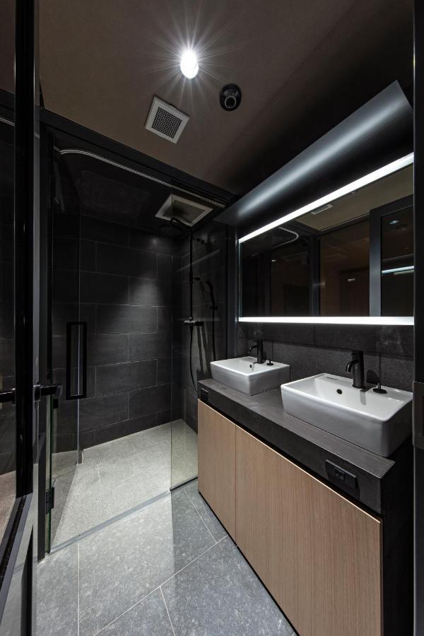 Hotel Tou Nishinotoin Kyoto Buitenkant foto
